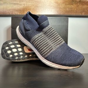 Men’s Adidas Ultraboost Laceless - 9 US